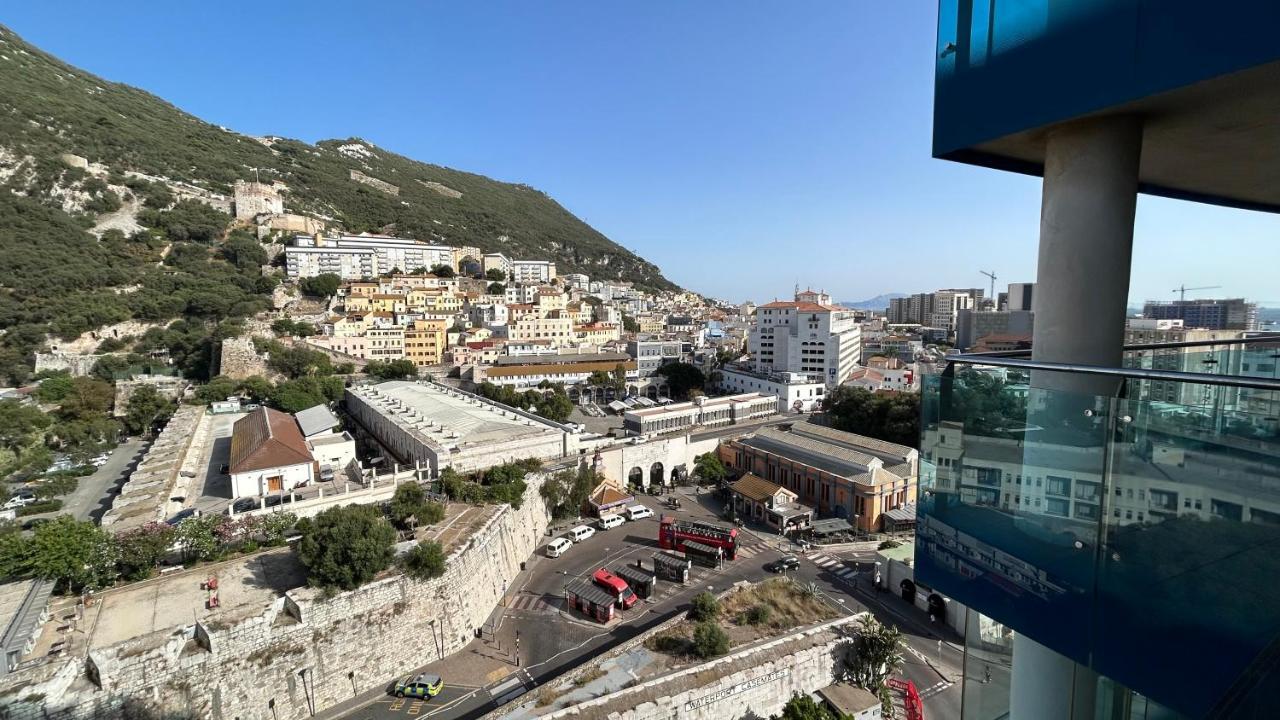 Ocean Village Luxury 2 Bed 2 Bath Apartment - Amazing Views - Pools And Jacuzzis Гибралтар Екстериор снимка