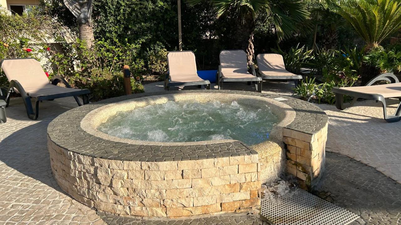 Ocean Village Luxury 2 Bed 2 Bath Apartment - Amazing Views - Pools And Jacuzzis Гибралтар Екстериор снимка