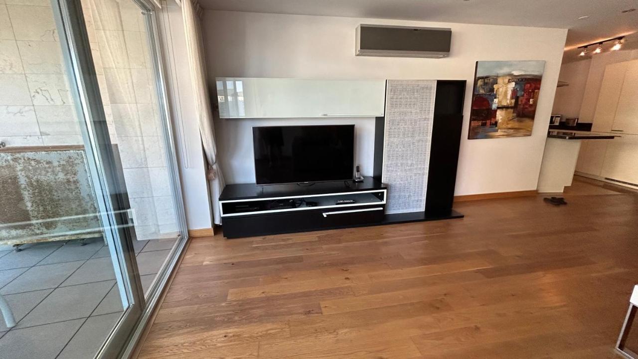 Ocean Village Luxury 2 Bed 2 Bath Apartment - Amazing Views - Pools And Jacuzzis Гибралтар Екстериор снимка