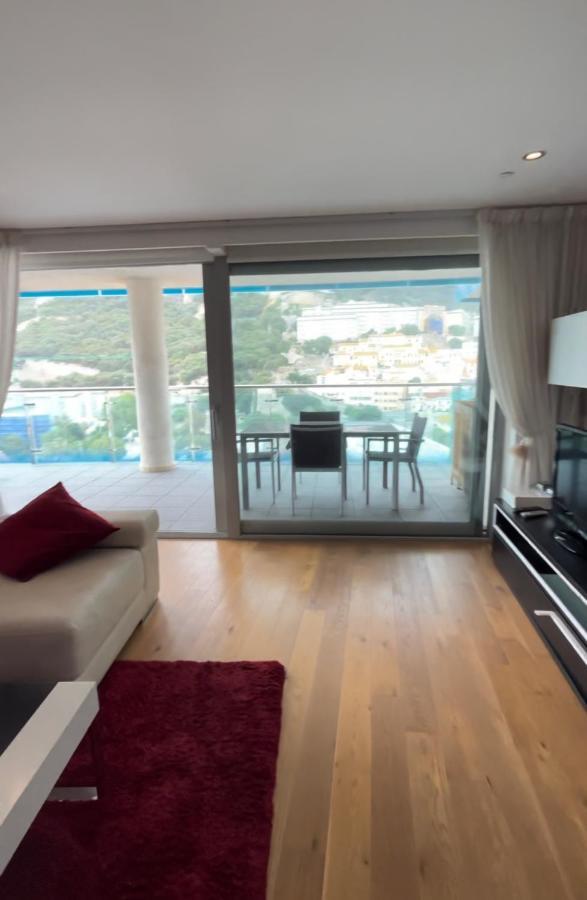 Ocean Village Luxury 2 Bed 2 Bath Apartment - Amazing Views - Pools And Jacuzzis Гибралтар Екстериор снимка