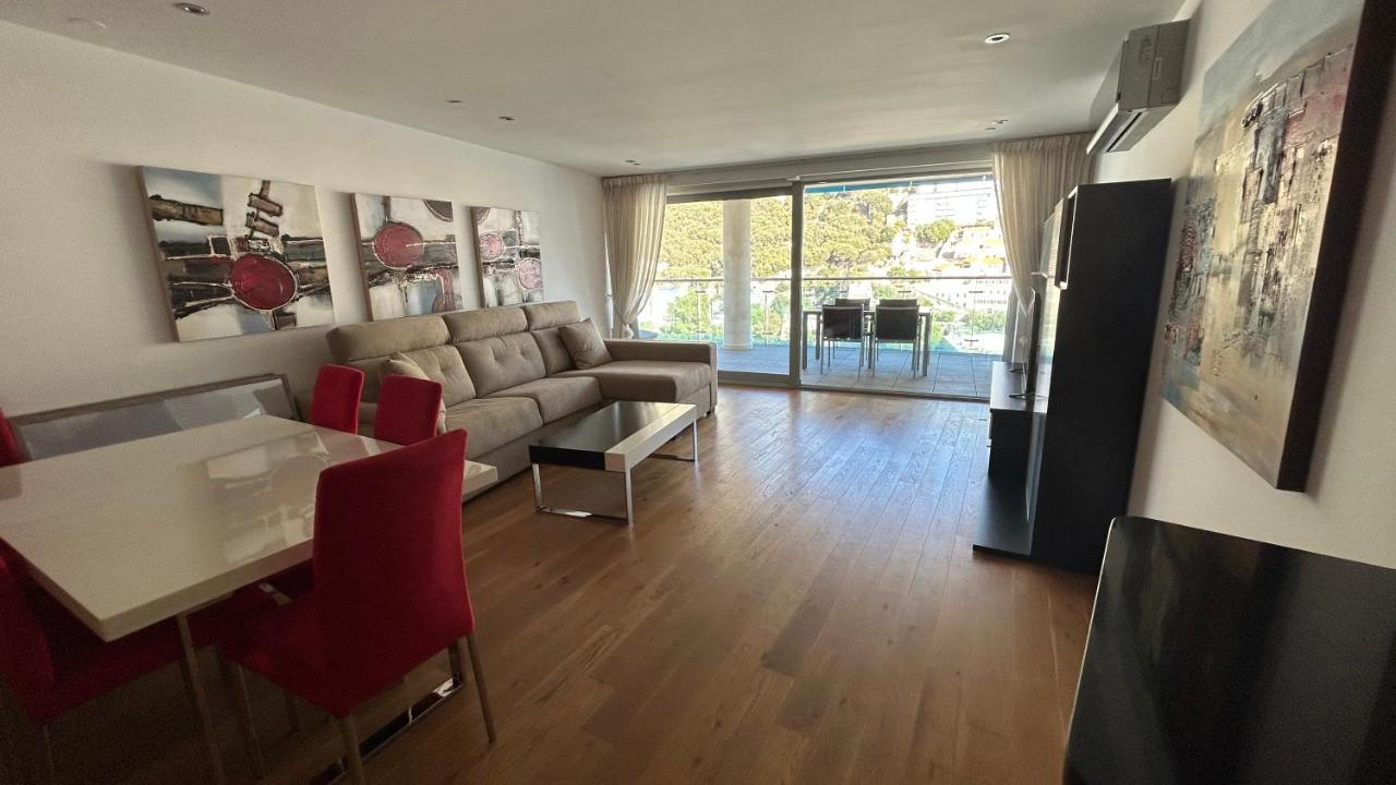Ocean Village Luxury 2 Bed 2 Bath Apartment - Amazing Views - Pools And Jacuzzis Гибралтар Екстериор снимка