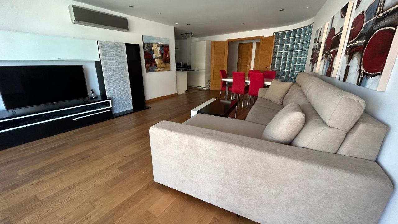 Ocean Village Luxury 2 Bed 2 Bath Apartment - Amazing Views - Pools And Jacuzzis Гибралтар Екстериор снимка
